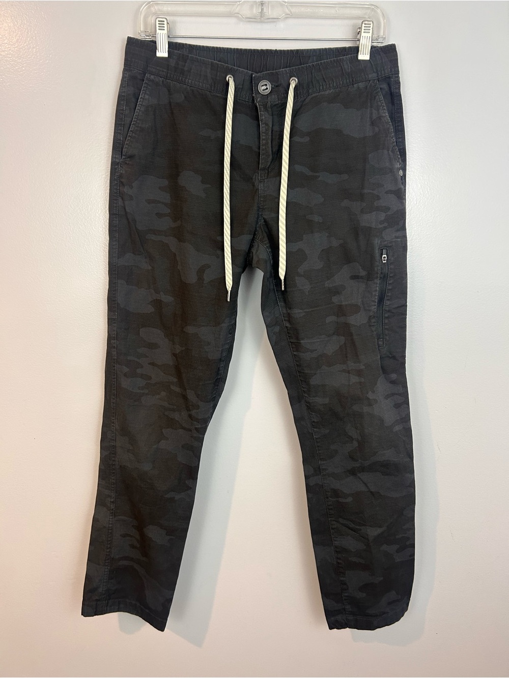Vuori Ripstop Black/Grey Camo Climber Zipper Drawstring Pants Size Medium